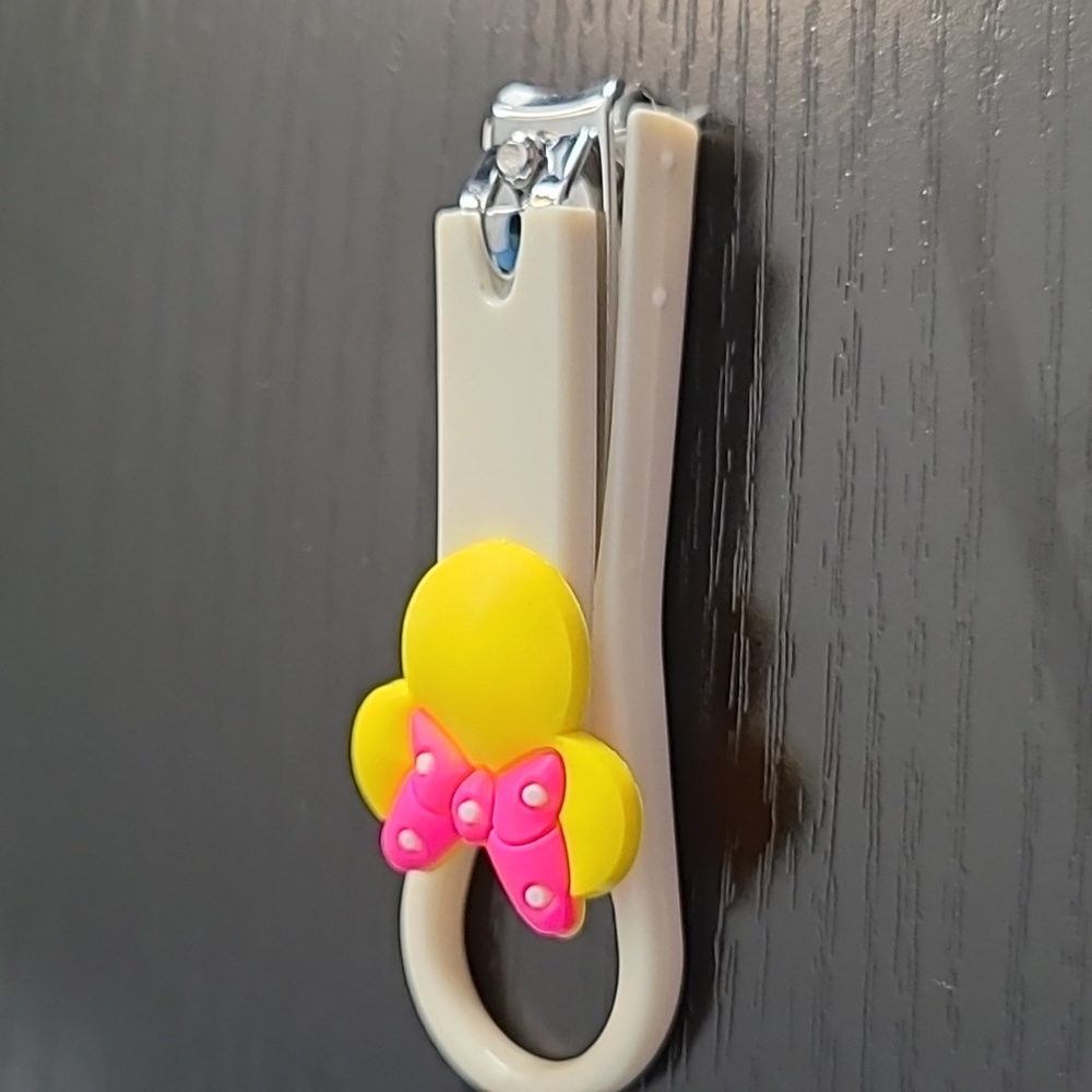 Disney Minnie Mouse Inspired Nail Clipper - Picture 3 of 4